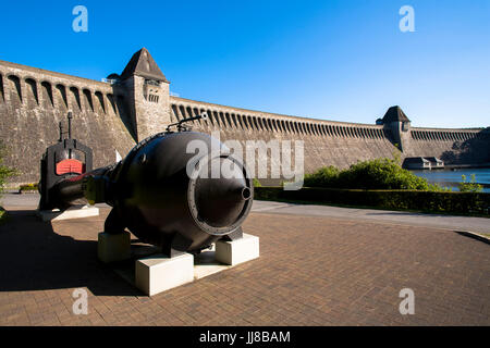 DEU, Deutschland, Sauerland Region, Moehnesee, Moehensee Stausee.  DEU, Deutschland, Sauerland, Moehnesee, Moehneseetalsperre. Stockfoto