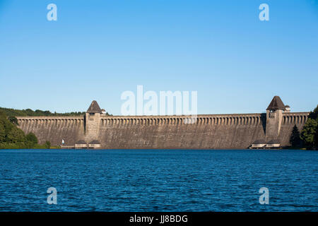 DEU, Deutschland, Sauerland Region, Moehnesee, Moehensee Stausee.  DEU, Deutschland, Sauerland, Moehnesee, Moehneseetalsperre. Stockfoto