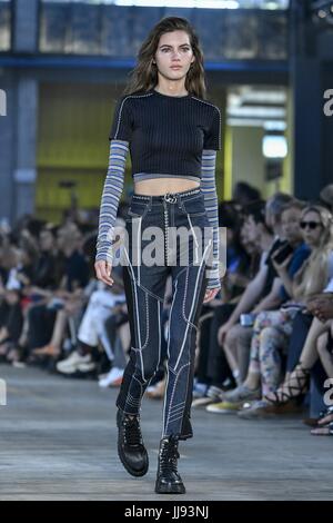 Mailand Männer Fashion Week Frühjahr/Sommer 2017 - Diesel Black Gold - Laufsteg wo: Mailand, ME, Italien bei: Kredit-17. Juni 2017: IPA/WENN.com ** nur verfügbar für die Veröffentlichung in UK, USA, Deutschland, Österreich, Schweiz ** Stockfoto