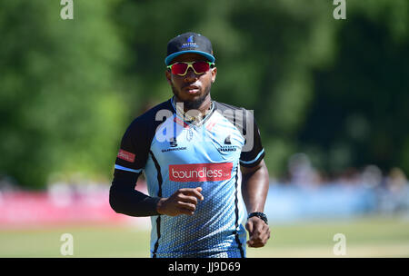 Chris Jordan von Sussex Haie V Glamorgan in der NatWest T20 Blast Spiel im Arundel Castle in West Sussex UK Sonntag, 9. Juli 2017 gemahlen Stockfoto