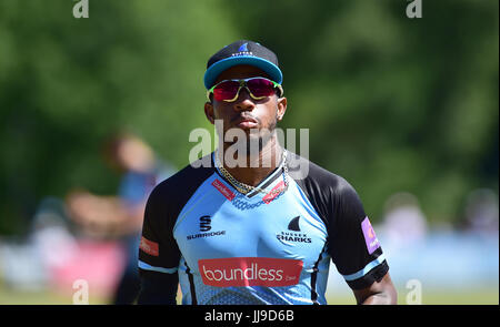 Chris Jordan von Sussex Haie V Glamorgan in der NatWest T20 Blast Spiel im Arundel Castle in West Sussex UK Sonntag, 9. Juli 2017 gemahlen Stockfoto