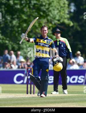 Colin Ingram von Glamorgan auf dem Weg zu einem Jahrhundert gegen Sussex-Haie im NatWest-Blast-Spiel T20 auf dem Arundel Castle Ground in West Sussex, Großbritannien, Sonntag, den 9. Juli 2017 Foto von Simon Dack Stockfoto