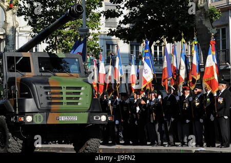 Eine Militärparade feiert Tag der Bastille, in Lyon (Frankreich) Stockfoto