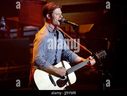 Die Besetzung von Nashville erklingt in Manchester O2 Apollo Featuring: Nashville, Chris Carmack Where: Manchester, Vereinigtes Königreich bei: 17. Juni 2017 Credit: Sakura/WENN.com Stockfoto