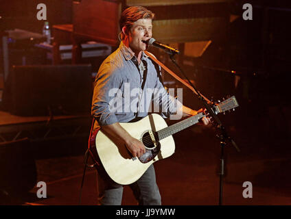 Die Besetzung von Nashville erklingt in Manchester O2 Apollo Featuring: Nashville, Chris Carmack Where: Manchester, Vereinigtes Königreich bei: 17. Juni 2017 Credit: Sakura/WENN.com Stockfoto