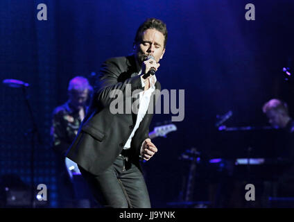 Die Besetzung von Nashville erklingt in Manchester O2 Apollo Featuring: Nashville, Charles Esten Where: Manchester, Vereinigtes Königreich bei: 17. Juni 2017 Credit: Sakura/WENN.com Stockfoto