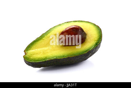 Frische Avocado isoliert auf weiss Stockfoto