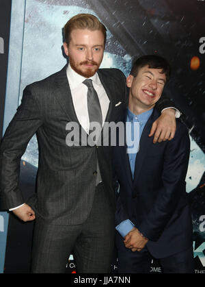 18. Juli 2017 - New York, New York, US - Schauspieler JACK LOWDEN und BARRY KEOGHAN besuchen die New Yorker Premiere von "Dünkirchen" an die AMC Lincoln Square Theater statt. (Bild Kredit: Nancy Kaszerman © über ZUMA Draht) Stockfoto