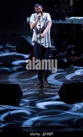 Cartagena, Spanien. 18. Juli 2017. Australische Sängerin, Scott Matthew, während seines Auftritts beim La Mar de Músicas Festival. © ABEL F. ROS/Alamy Live-Nachrichten Stockfoto
