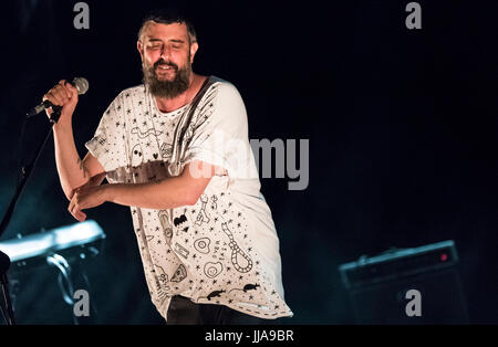 Cartagena, Spanien. 18. Juli 2017. Australische Sängerin, Scott Matthew, während seines Auftritts beim La Mar de Músicas Festival. © ABEL F. ROS/Alamy Live-Nachrichten Stockfoto