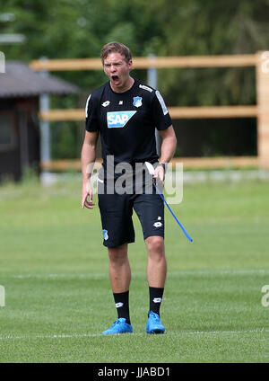 Windischgarsten, Österreich. 19. Juli 2017. Hoffenheim-Trainer Julian Nagelsmann bei der TSG 1899 Hoffenheim-Trainingslager in Windischgarsten, Österreich, 19. Juli 2017. Foto: Hasan Bratic/Dpa/Alamy Live News Stockfoto