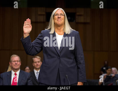 Washington, USA. 19. Juli 2017. Susan M. Gordon ist geschworen in über ihre Ernennung zum leitenden stellvertretenden Direktor der nationalen Geheimdienste, vor der United States Senate Select Committee on Intelligence auf dem Capitol Hill in Washington, DC auf Mittwoch, 19. Juli 2017 sein Zeugnis ablegen. Bildnachweis: MediaPunch Inc/Alamy Live-Nachrichten Stockfoto