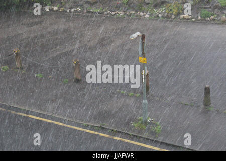 Sandylands, Promenade, Morecambe Lancashire, UK. 19. Juli 2017. Großbritannien Wetter. Sintflutartige Regenfälle in Morecambe Credit: David Billinge/Alamy Live News Stockfoto