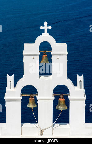 Drei Glocken von Fira, Fira, Santorini, südliche Ägäis, Griechenland Stockfoto