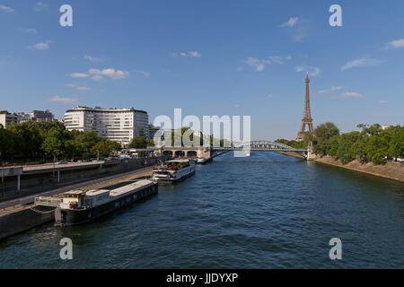 Anblick von Paris mit Pont Rouelle und Eiffel Turm Stockfoto