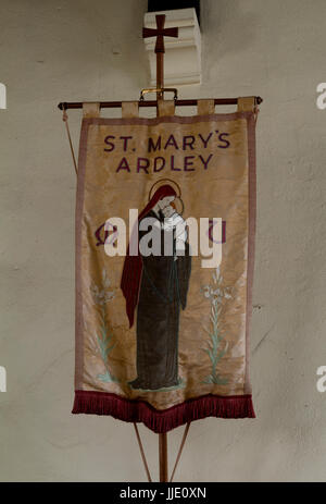Mütter Union banner, St. Marien Kirche, Ardley, Oxfordshire, Vereinigtes Königreich Stockfoto