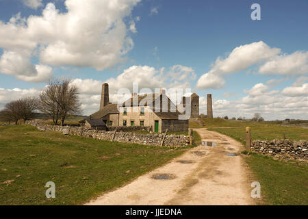 Alten führen meine Gebäude im Peak District Derbyshire England Stockfoto