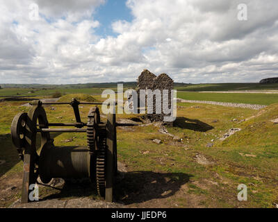 Alten führen meine Gebäude im Peak District Derbyshire England Stockfoto