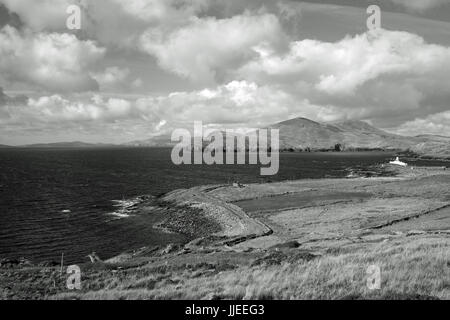 Der Blick hinunter auf Valentia Island Leuchtturm in County Kerry, Irland Stockfoto