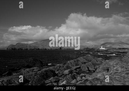 Der Blick hinunter auf Valentia Island Leuchtturm in County Kerry, Irland Stockfoto