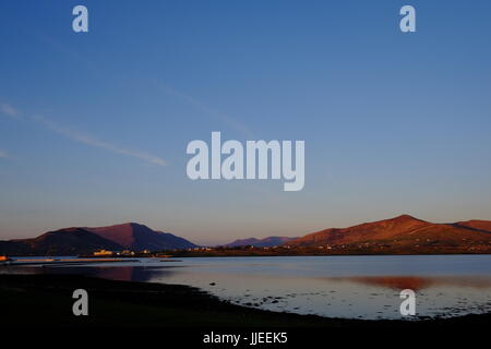 Die Aussicht vom Knightstown, Valentia Island über die Berge auf dem irischen Festland Stockfoto