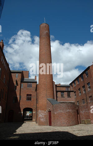 Kamin, kleine Mesters Workshops, Metzger Werke, Sheffield, South Yorkshire, England, UK, Europa. von William und Samuel Butcher errichtet 1819-1875; Stockfoto