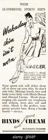 1940er Jahren original alten Vintage Werbung Werbung Hinds Honig und Mandel-Creme mit Jaeger Sport Anzüge im Magazin ca. 1946 Wenn Lieferungen bestimmter waren noch unter Nachkriegszeit Rationierung eingeschränkt waren Stockfoto