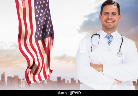 Digital Composite Arztes gegen amerikanische Flagge Stockfoto