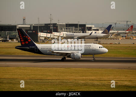 OO-SSR - Airbus A319-112 - Brüssel Airlines der Airbus A319 ist ein Mitglied der Airbus A320-Familie von kurzer bis mittlerer Reichweite, schmalem Rumpf, kommerzielle Stockfoto
