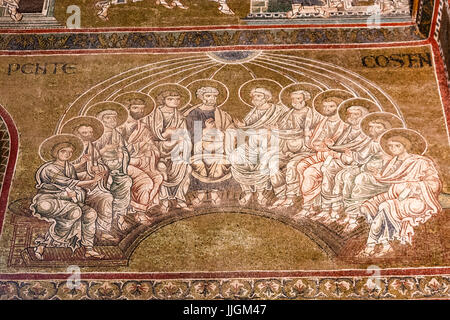 Die zwölf Apostel an Pfingsten Mosaiken in Monreale Kathedrale Duomo, Monreale, Sizilien, Italien Stockfoto