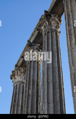 Évora, Portugal: Römische Tempel von Évora. Der antike Tempel, geglaubt, um das 1. Jahrhundert n. Chr. gebaut wurden von der UNESCO anerkannt ist eine Stockfoto
