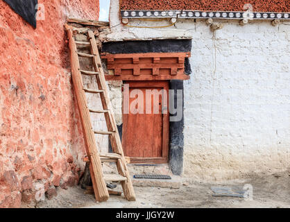 Kleiner Hof im Diskit buddhistischen Kloster in Ladakh, Indien Stockfoto