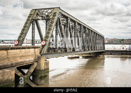 Tilbury Passagier-Fähre auf der Themse, Essex, UK Stockfoto