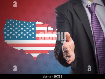 Teil eines Mannes mit seiner Hand mit amerikanischen Flagge im Hintergrund Stockfoto