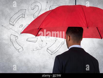 Rückseite des Business-Mann mit Regenschirm gegen die weiße Wand mit Mathe-Grafik und Grunge-overlay Stockfoto