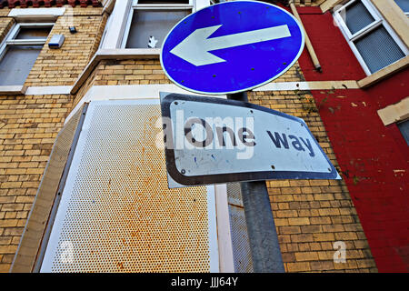 Heruntergekommene Reihenhäuser in Wavertree Liverpool zum Verkauf für 1 £ von Liverpool City Council angeboten wird, die jetzt Gegenstand einer Channel 4 TV-Show. Stockfoto