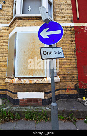 Heruntergekommene Reihenhäuser in Wavertree Liverpool zum Verkauf für 1 £ von Liverpool City Council angeboten wird, die jetzt Gegenstand einer Channel 4 TV-Show. Stockfoto