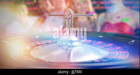 Zusammengesetztes 3D-Bild Gruppe von Freunden posiert in der Bar Stockfoto