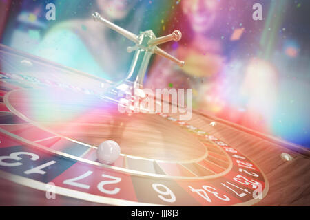 Zusammengesetztes 3D-Bild des Porträts von zwei Frauen, cocktail Stockfoto