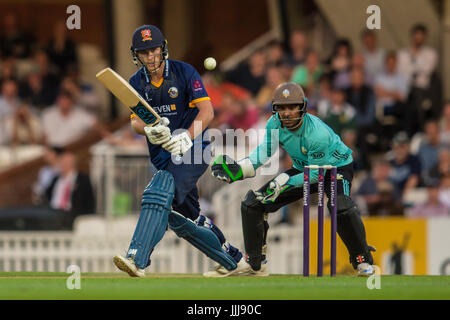 London, UK. 19. Juli 2017. Tom Westley Wimper für Essex gegen Surrey im NatWest T20 Blast Spiel im Kia Oval. David Rowe/Alamy Live-Nachrichten Stockfoto