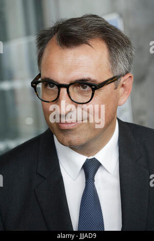 Le Havre, Frankreich. 19. Juli 2017. Lemonnier Luc, Bürgermeister von Le Havre - Paris, Rouen und Le Havre präsentieren die Gewinner des "Neuerfindung der Seine", Le Havre, Frankreich. Bildnachweis: Bernard Menigault/Alamy Live-Nachrichten Stockfoto