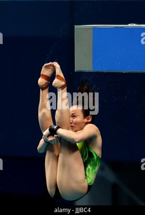 Budapest, Ungarn. 19. Juli 2017. Cheong-Jun Hoong von Malaysia konkurriert die Frauen 10m Plattform Finale Tauchen bei den 17. FINA Wolrd Championships in Duna Arena in Budapest, Ungarn, am 19. Juli 2017. Cheong-Jun Hoong gewann die Goldmedaille mit 397,50 Punkten. Bildnachweis: Gong Bing/Xinhua/Alamy Live-Nachrichten Stockfoto