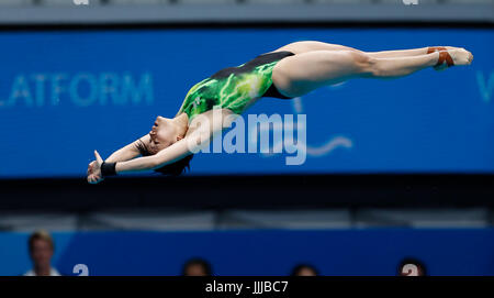 Budapest, Ungarn. 19. Juli 2017. Cheong-Jun Hoong von Malaysia konkurriert die Frauen 10m Plattform Finale Tauchen bei den 17. FINA Wolrd Championships in Duna Arena in Budapest, Ungarn, am 19. Juli 2017. Cheong-Jun Hoong gewann die Goldmedaille mit 397,50 Punkten. Bildnachweis: Ding Xu/Xinhua/Alamy Live-Nachrichten Stockfoto