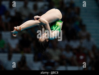 Budapest, Ungarn. 19. Juli 2017. Cheong-Jun Hoong von Malaysia konkurriert die Frauen 10m Plattform Finale Tauchen bei den 17. FINA Wolrd Championships in Duna Arena in Budapest, Ungarn, am 19. Juli 2017. Cheong-Jun Hoong gewann die Goldmedaille mit 397,50 Punkten. Bildnachweis: Ding Xu/Xinhua/Alamy Live-Nachrichten Stockfoto