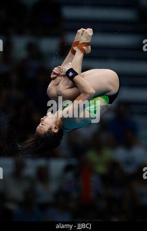 Budapest, Ungarn. 19. Juli 2017. Cheong-Jun Hoong von Malaysia konkurriert die Frauen 10m Plattform Finale Tauchen bei den 17. FINA Wolrd Championships in Duna Arena in Budapest, Ungarn, am 19. Juli 2017. Cheong-Jun Hoong gewann die Goldmedaille mit 397,50 Punkten. Bildnachweis: Ding Xu/Xinhua/Alamy Live-Nachrichten Stockfoto