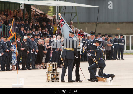 Suffolk, UK. 20. Juli 2017. Seine königliche Hoheit Prinz Harry präsentiert neuen Farbe der Königinnen auf Raf-Basis. Bildnachweis: Keith Mindham/Alamy Live-Nachrichten Stockfoto