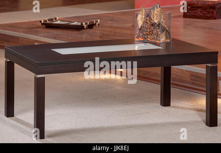 Nest-Tische, Runde Holztisch Stockfoto