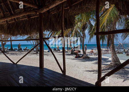 Die tropische Insel CAYO IGUANA erreicht mit dem Boot von PLAYA ANCON ist ein Touristenziel - TRINIDAD, Kuba Stockfoto