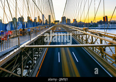 New York City, USA-Juli 16.2017: Ansicht der Brooklyn Bridge, eine der ältesten Brücken in den Vereinigten Staaten. In 1869 und abgeschlossenen 14 Jahre später begann Stockfoto