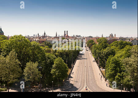 Blick vom Maximilianeum Maximilianstraße und Innenstadt, München, Bayern, Upper Bavaria, Germany Stockfoto